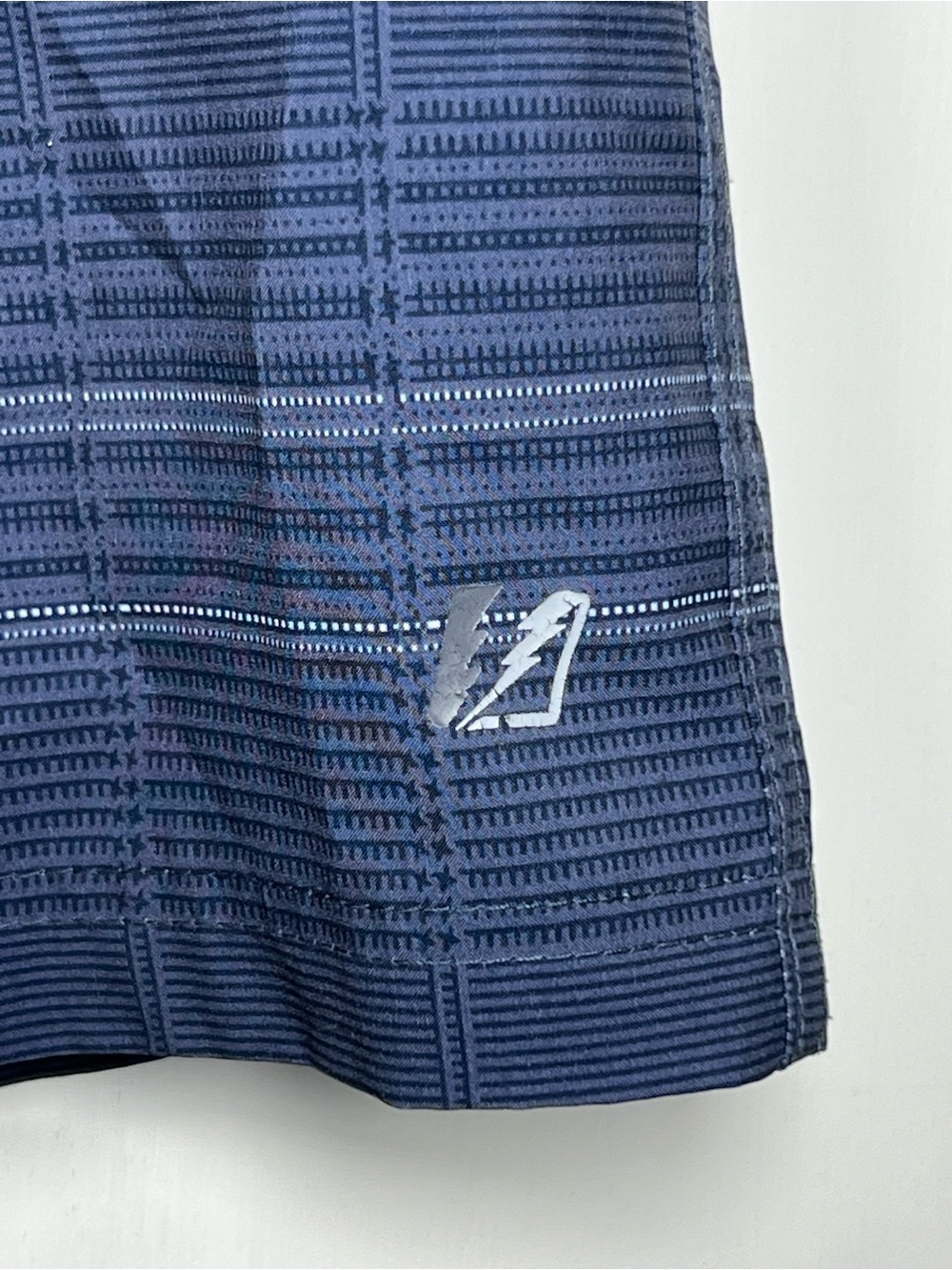 Amplify Hybrid Board Shorts Navy blue subtle windowpane Pattern Sz Large - Picture 3 of 5